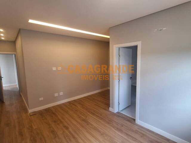 Casa para Venda em São José dos Campos - 5
