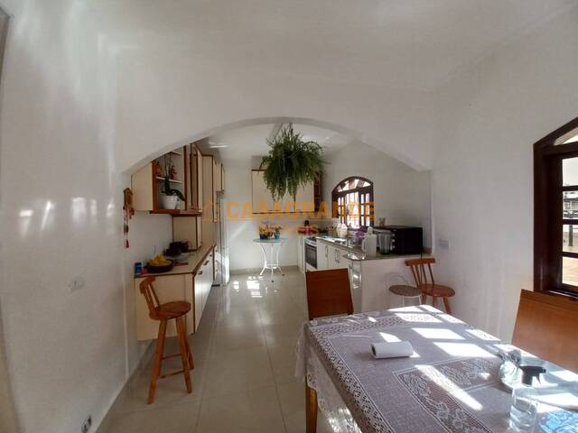 Casa para Venda em São José dos Campos - 4