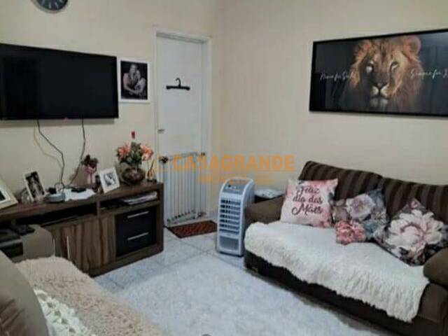 Casa para Venda em São José dos Campos - 5
