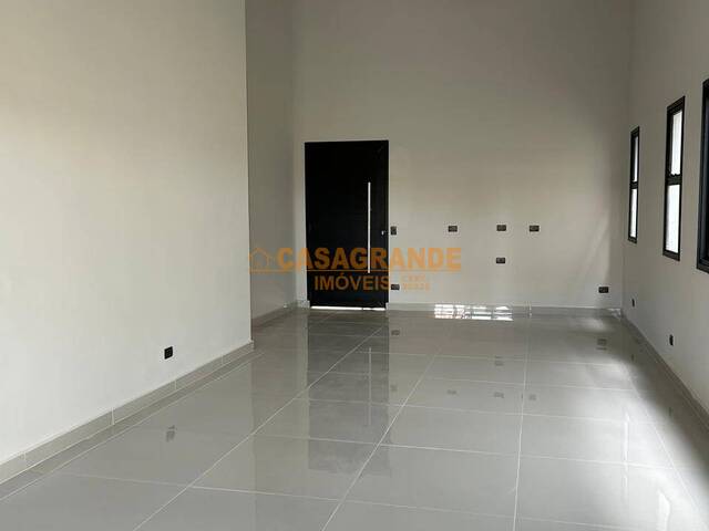 #13408 - Casa para Venda em Jacareí - SP - 3