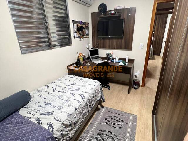 Casa para Venda em São José dos Campos - 5