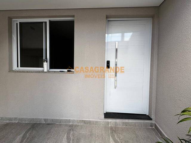 Casa para Venda em São José dos Campos - 5