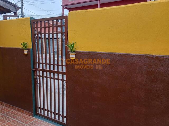 Casa para Venda em São José dos Campos - 4