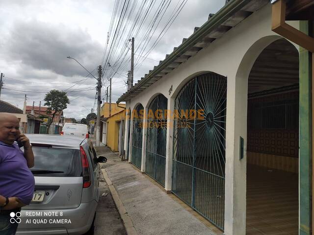 Casa para Venda em São José dos Campos - 4