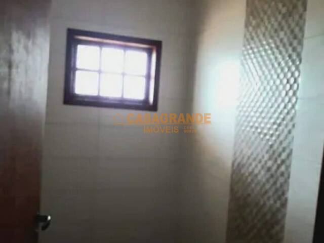 Casa para Venda em São José dos Campos - 5