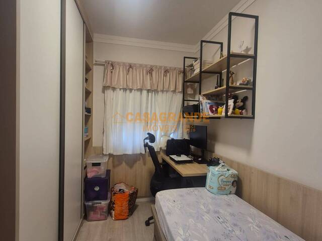 Apartamento para Venda em São José dos Campos - 5