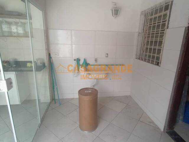 Casa para Venda em São José dos Campos - 5