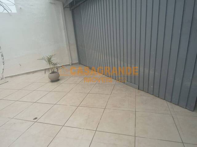 Casa para Venda em São José dos Campos - 4