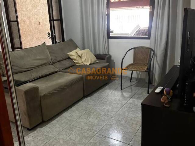Casa para Venda em São José dos Campos - 4