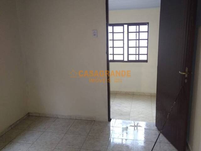 Casa para Venda em São José dos Campos - 5
