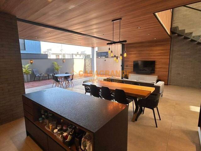 Casa para Venda em São José dos Campos - 4
