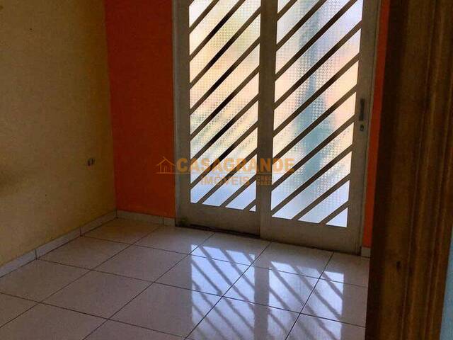 Casa para Venda em São José dos Campos - 5