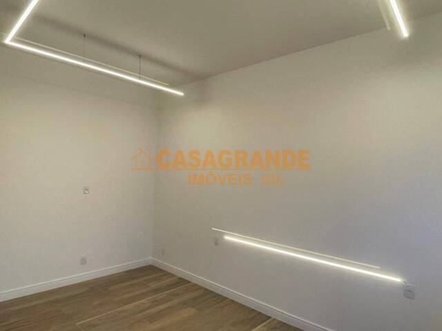 Casa para Venda em São José dos Campos - 5