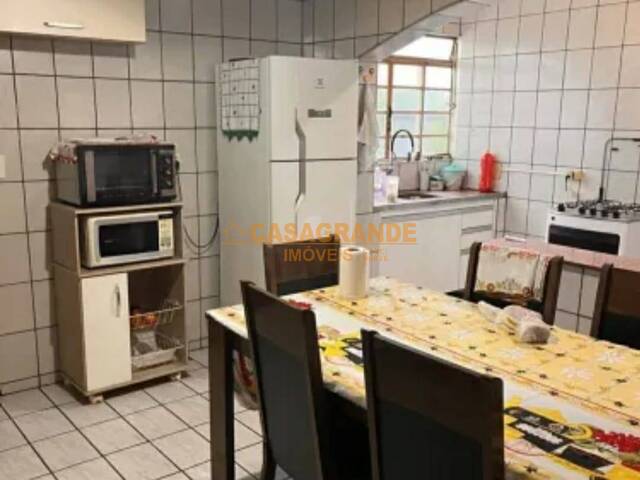 #13518 - Casa para Venda em São José dos Campos - SP - 3