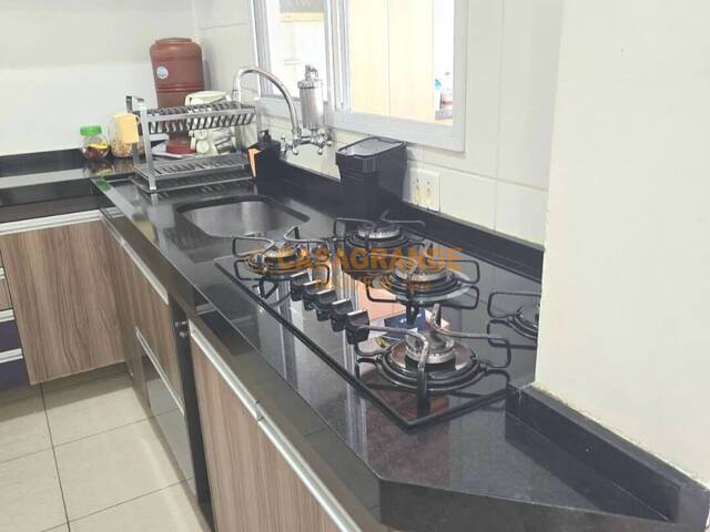 Casa para Venda em São José dos Campos - 5