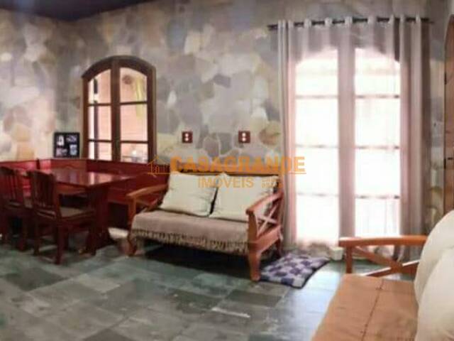 Casa para Venda em São José dos Campos - 5