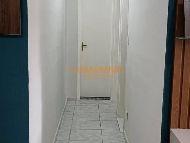 Apartamento para Venda em São José dos Campos - 4