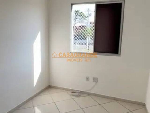 Apartamento para Venda em São José dos Campos - 4
