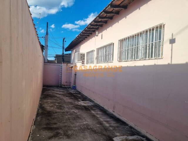 Casa para Venda em São José dos Campos - 5