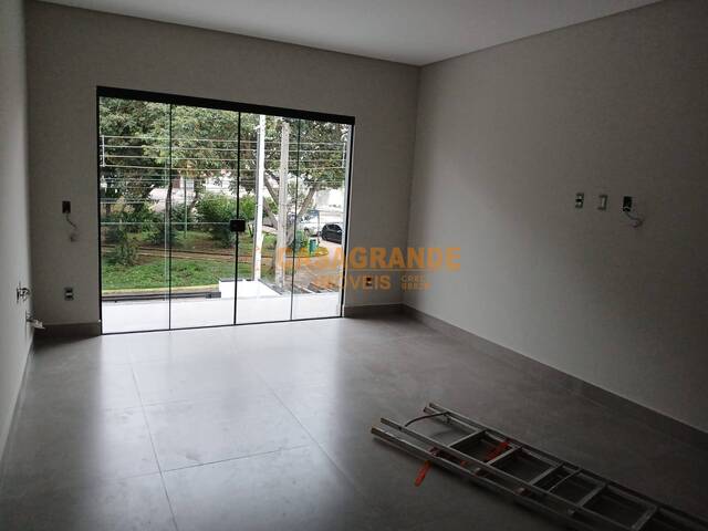 Casa para Venda em São José dos Campos - 5