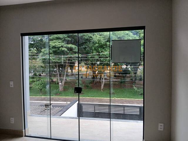 Casa para Venda em São José dos Campos - 4