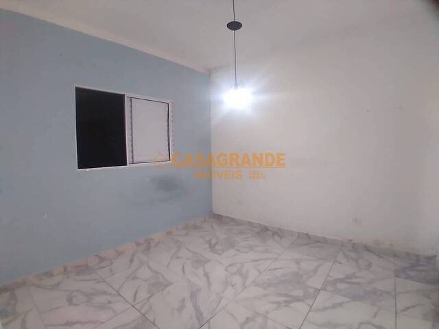 Bangalô para Venda em São José dos Campos - 5