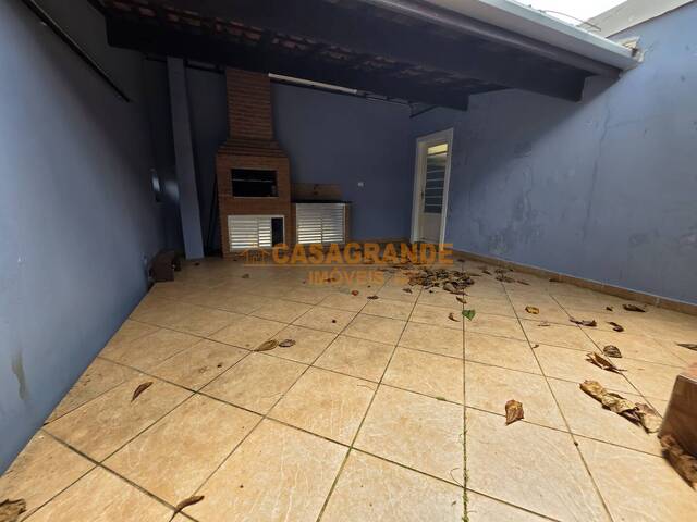 Casa para Venda em São José dos Campos - 4