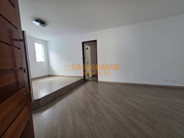 Casa para Venda em São José dos Campos - 5