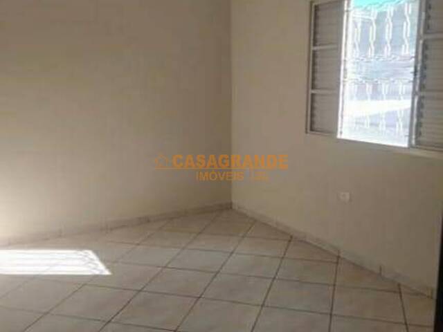 Casa para Locação em São José dos Campos - 4