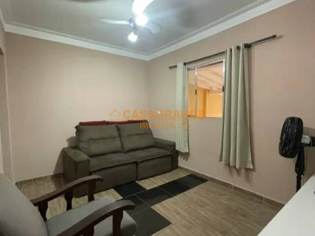 Casa para Venda em São José dos Campos - 4