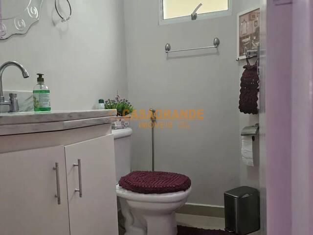 Casa para Venda em São José dos Campos - 5