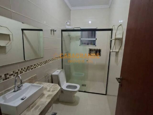 Casa para Venda em São José dos Campos - 5
