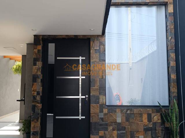 Casa para Venda em São José dos Campos - 4