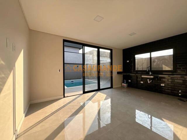 #13646 - Casa para Venda em Caçapava - SP - 2