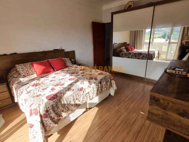 Casa para Venda em São José dos Campos - 5