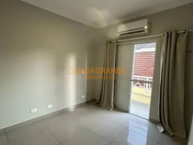 Apartamento para Venda em São José dos Campos - 5