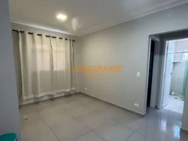 Apartamento para Venda em São José dos Campos - 4