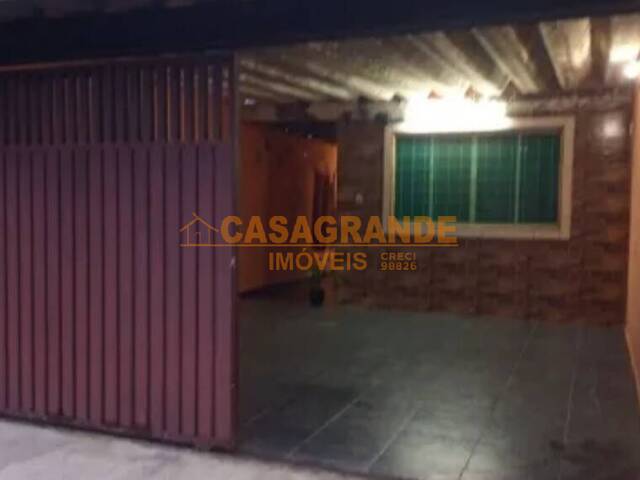 Casa para Venda em São José dos Campos - 2