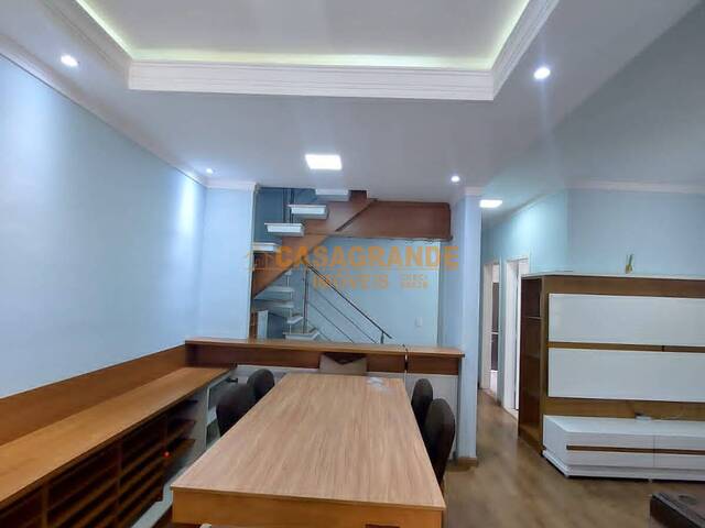 Casa para Venda em São José dos Campos - 5