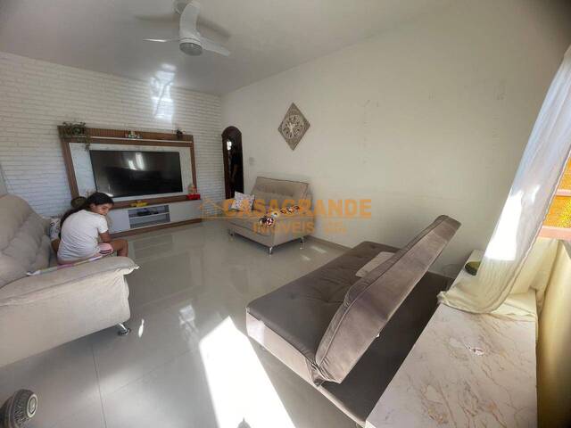 Casa para Venda em São José dos Campos - 5