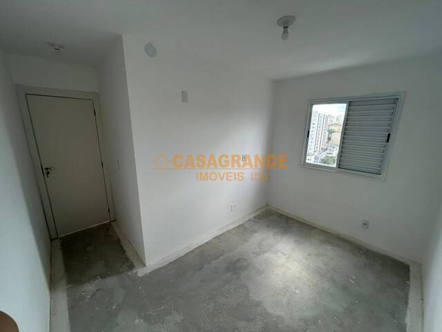 Apartamento para Venda em São José dos Campos - 4