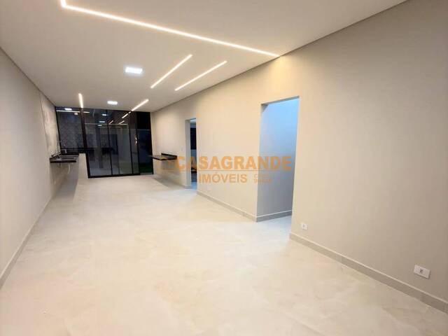 #13718 - Casa para Venda em Jacareí - SP - 3