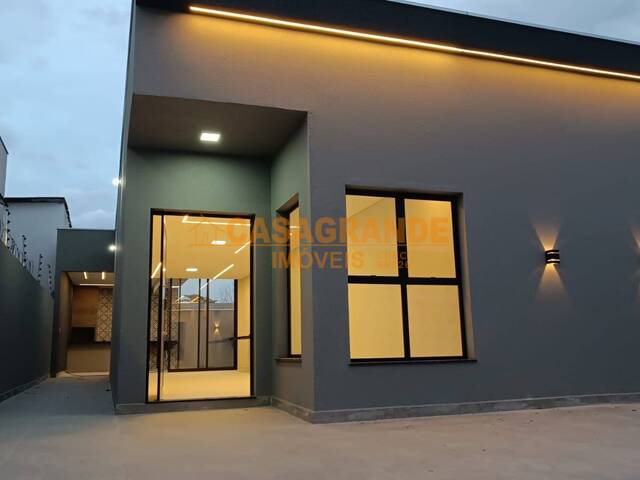 #13718 - Casa para Venda em Jacareí - SP - 1