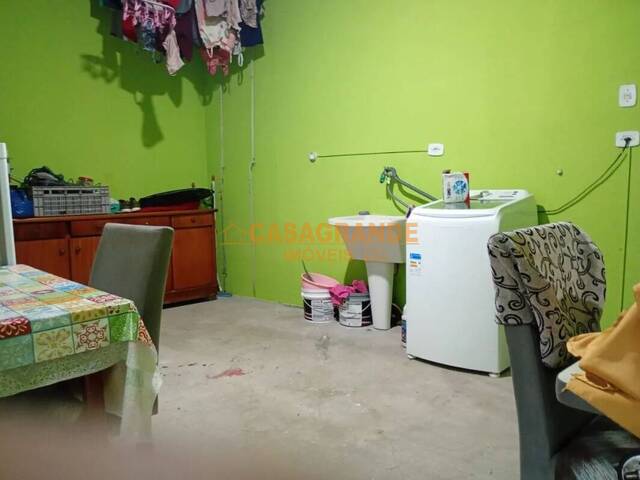 Casa para Venda em São José dos Campos - 4