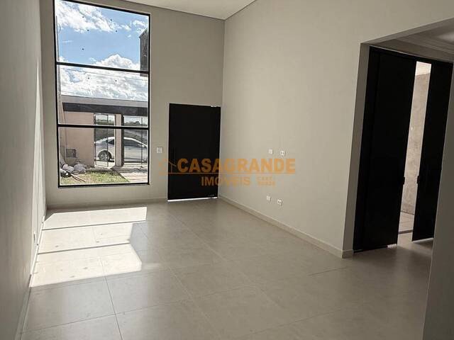 Casa para Venda em São José dos Campos - 5