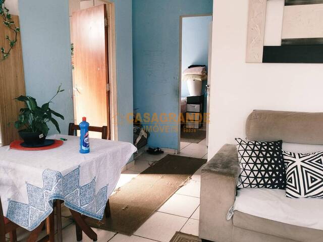 Casa para Venda em São José dos Campos - 5