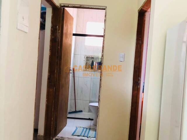 Casa para Venda em São José dos Campos - 5