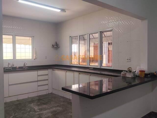 Casa para Venda em São José dos Campos - 5