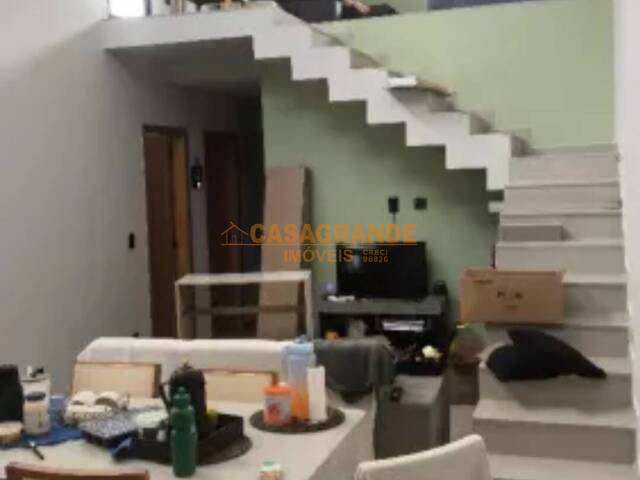 Casa para Venda em São José dos Campos - 5