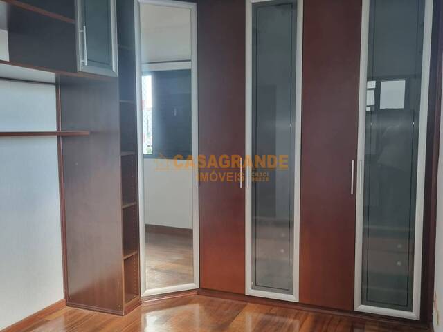 Apartamento para Venda em São José dos Campos - 4